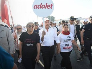 Darbenin siyasi ayağı yürüyor! Enkazın altında Kılıçdaroğlu kalır..