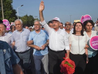 Hainler ülkeyi kaosa sürükleyecekti! Büyük felakete ramak kala bakın ne olmuş!