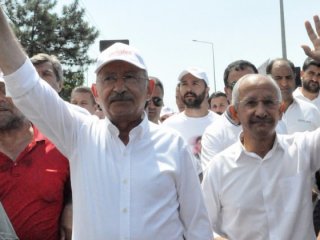 Kılıçdaroğlu dublörüyle yürüdü!