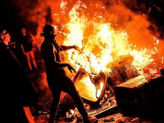 Almanya yanıyor! Polis ordudan yardım istedi