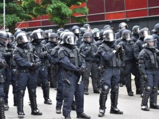 Almanya'da bakanlar mahsur kaldı!