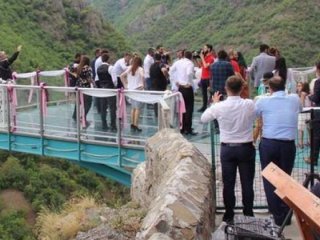 Uyardılar ama dinlemediler! Ölümüne horon