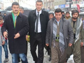 Belge isteyen Demirtaş'a cevap!