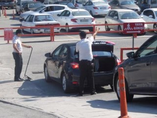 İstanbul Adalet Sarayı'nda bombalı araç aranıyor!
