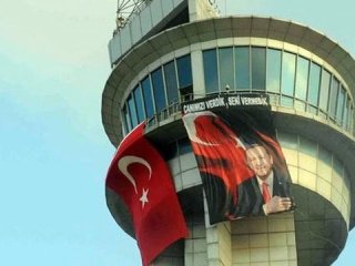 Pankartta yazanlar dikkat çekti