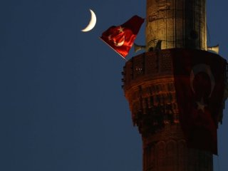 Tüm Türkiye’de sela sesleri! 90 bin camide aynı anda okundu