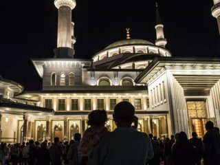 Sol adlı site seladan rahatsız oldu