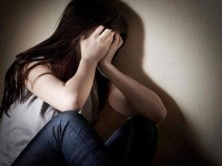 "Ünlü" dizi oyuncusuna babasından cinsel istismar