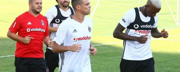 Pepe, Beşiktaş ile ilk antrenmanına çıktı