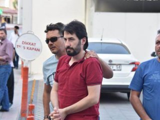 FETÖ'nün aranan ismi kovalamacada polise çarptı