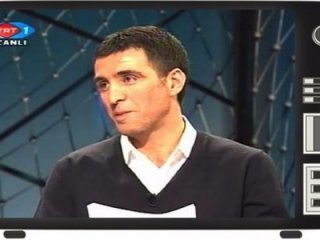 Maaşını soran izleyiciye küfürlü mesaj