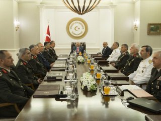 Türkiye'nin merakla beklediği toplantı başladı