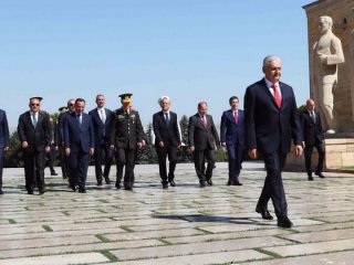 İşte görev süresi uzatılan general ve amiraller!