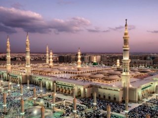 Mescid-i Nebevi'yi elektrikle Osmanlı aydınlatmış