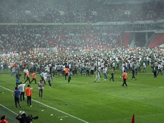 Her yerde aranıyorlar! 17 kişinin kimliği tespit edildi