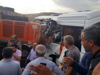 Kan donduran kaza! Ortalık savaş alanına döndü