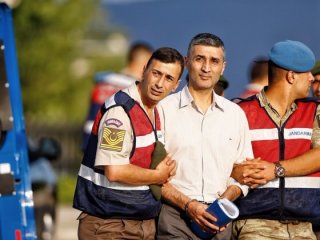Darbeci hainin odasından 22 kişilik liste çıktı!