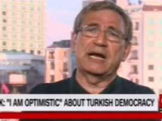 Orhan Pamuk Türkiye'ye nefret kustu