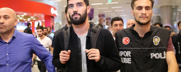 Fenerbahçe'nin yeni transferi Neto İstanbul'da