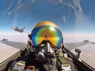 F-16 için eğitmen formülü aranıyor