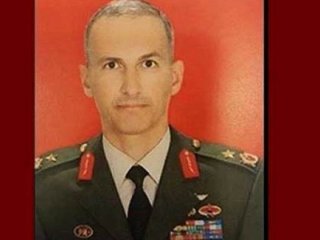 Hain Terzi'yi alnından öpüp cebindeki bu notu almaya çalıştı!
