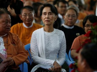 Myanmar Devlet Başkanı katliamlara 'sahte' dedi!