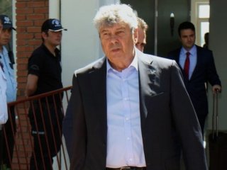 Lucescu: UEFA'dan özür bekliyorum