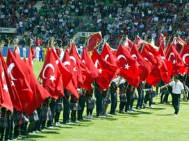 Stadyumda son 23 Nisan kutlaması