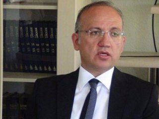 Eski Vali FETÖ'den 7,5 yıl ceza alıp tahliye oldu