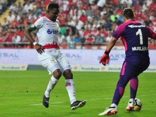 Herkes Muslera'yı konuşuyor! 'Rencide etti'