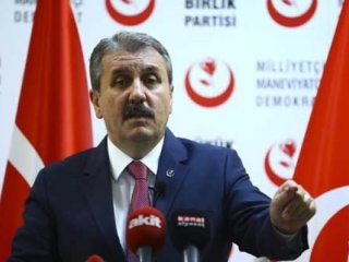 Destici: ABD, bizi köşeye sıkıştırmak istiyor