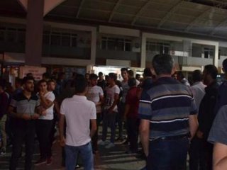 Antalya'da gergin gece... Yüzlerce kişi toplandı