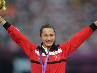 Milli atlete şok! Ömür boyu men edildi!