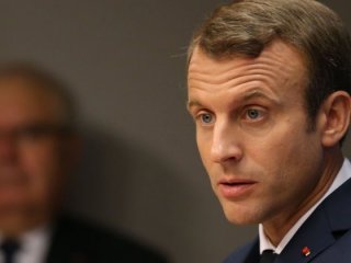 Emmanuel Macron'a soğuk duş!