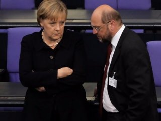 Seçim sonrası Merkel ve Schulz şoka girdi