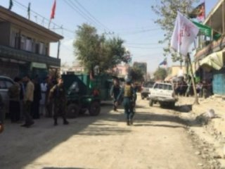 Afganistan'da cami yakınlarında patlama!