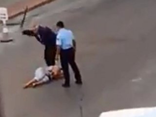 Sokak ortasında dehşet! 2 polis açığa alındı!