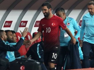 Arda Turan'dan tepki çeken hareket!