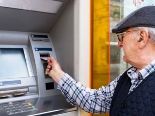Emekliye çifte zamla 221 lira