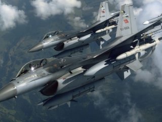 Yunanlara F-16’lı mesaj
