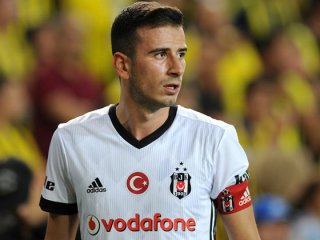 Oğuzhan Özyakup imzayı atıyor!