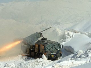 Suriye'ye giren askerleri onlar koruyor