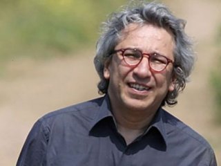 Can Dündar vatan hainliğini sevdi
