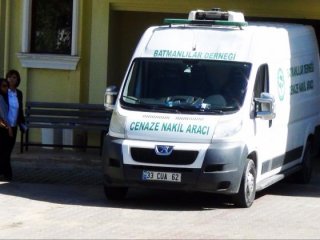 PKK'lı teröristlerin cenazesini bakın kimler almaya gitti!