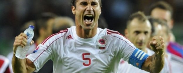 Lorik Cana futbolu bıraktığını açıkladı