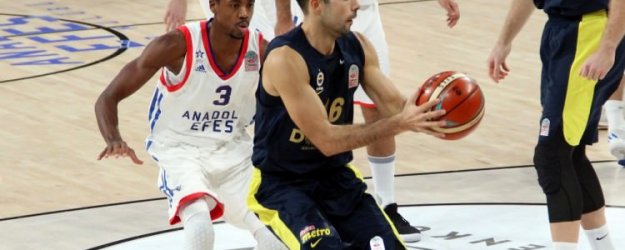 Anadolu Efes, Fenerbahçe'yi yenip siftah yaptı!