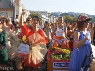 Almanlar bakın nasıl da gazlıyor! Laik Türkler akın akın direniş kalesi İzmir’e gidiyormuş..