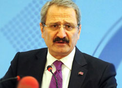 Türk çiftçisini aşağıladı