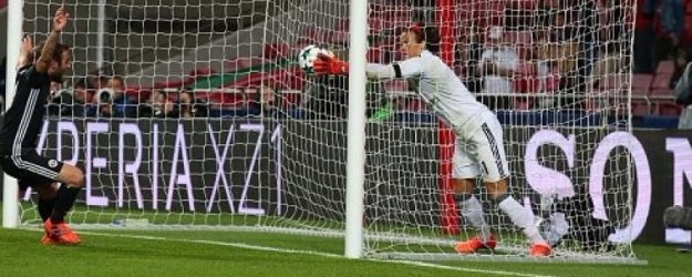 ManU'ya zaferi 'gol çizgisi' getirdi