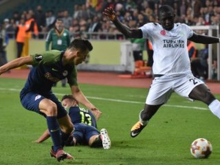 Konyaspor evinde yıkıldı!